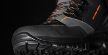 Load image into Gallery viewer, Savage Gear Unisex SG8 Cleated Wading Boots (Black/Grey)