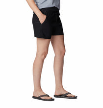 Load image into Gallery viewer, Columbia Women&#39;s Leslie Falls™ Shorts (Black)
