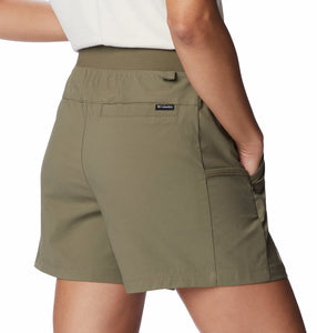 Columbia Women's Leslie Falls™ Shorts (Stone Green)