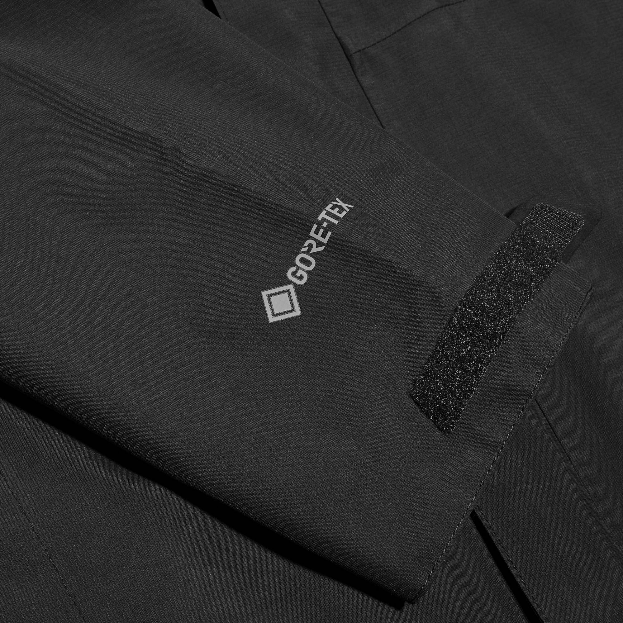 Berghaus Men's Hillwalker Interactive 2L Gore-Tex Jacket (Black)