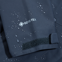 Load image into Gallery viewer, Berghaus Men's Hillwalker Interactive 2L Gore-Tex Jacket (Carbon/Black)