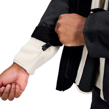 Load image into Gallery viewer, Berghaus Men's Hillwalker 2.0 Interactive 2L Gore-Tex Jacket (Jet Black)