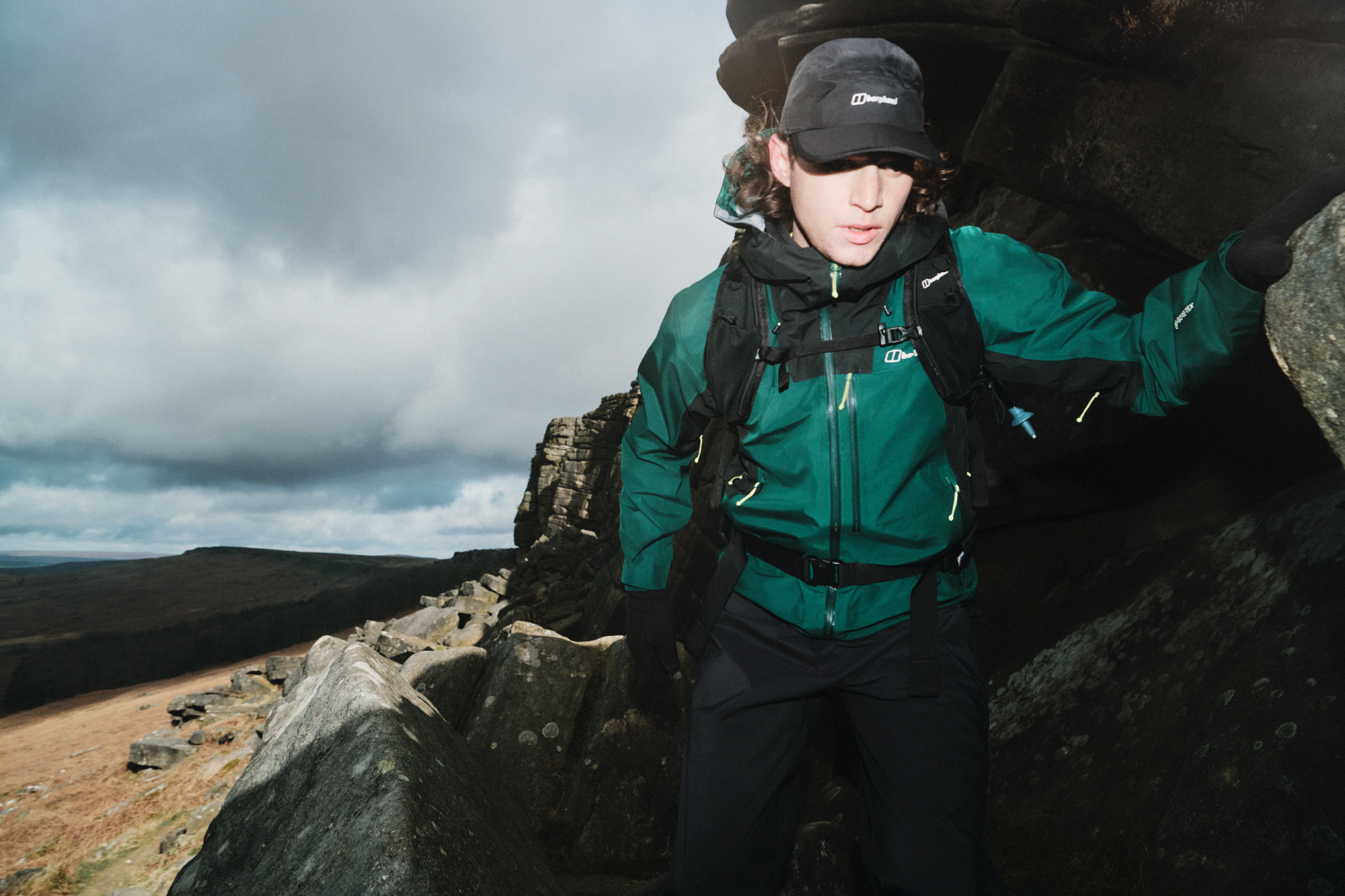 Berghaus Men's Ridge-Seeker 3L Gore-Tex Jacket (Off Peak/Jet Black)