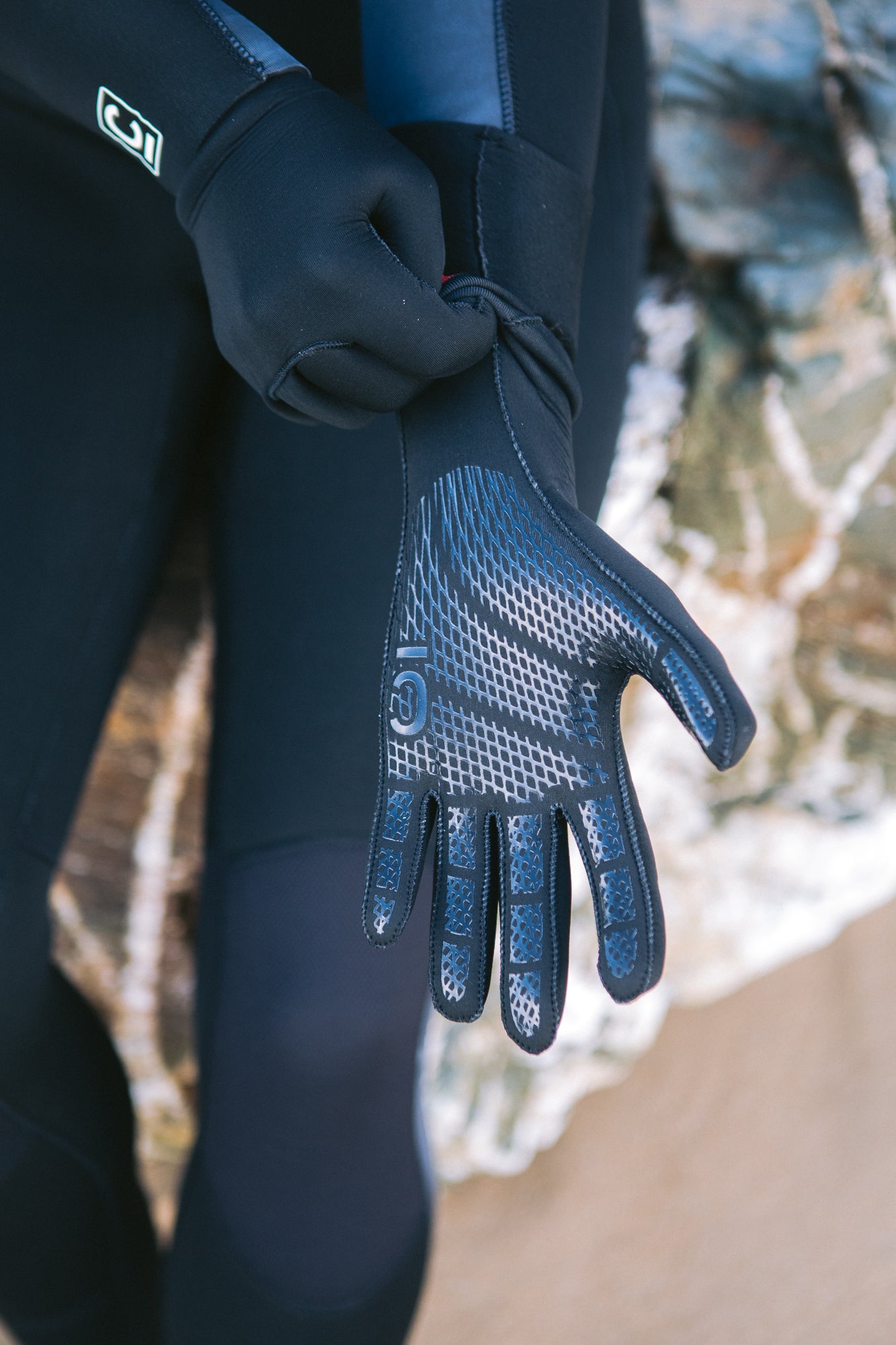 C-Skins Unisex Legend GBS Neoprene Thermal Swim/Watersports Gloves (Black)(3mm)