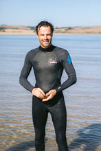 Load image into Gallery viewer, C-Skins Men's Element 3/2mm Flatlock Steamer Wetsuit (Black/Anthracite/Cyan)