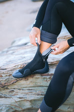 Load image into Gallery viewer, C-Skins Unisex Legend Zipped Round Toe GBS Neoprene Thermal Swim/Watersports Boots (Black/Charcoal)(5mm)
