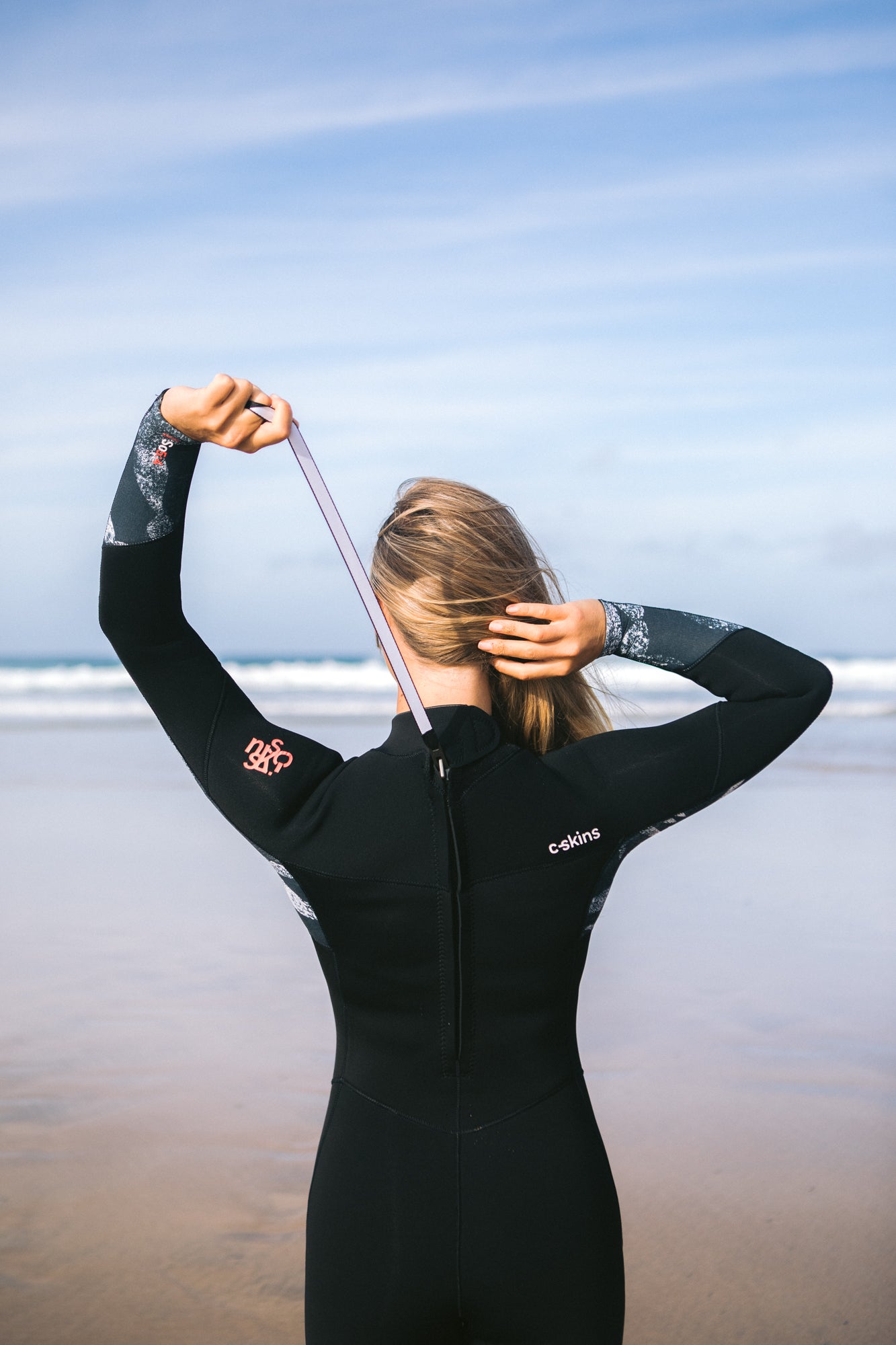 C-Skins Women's Solace 5/4/3mm Back Zip GBS Steamer Wetsuit (Black/Tropical/Black Rose)