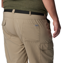 Load image into Gallery viewer, Columbia Men's Silver Ridge Utility UPF50 Cargo Shorts (10in)(Tusk)