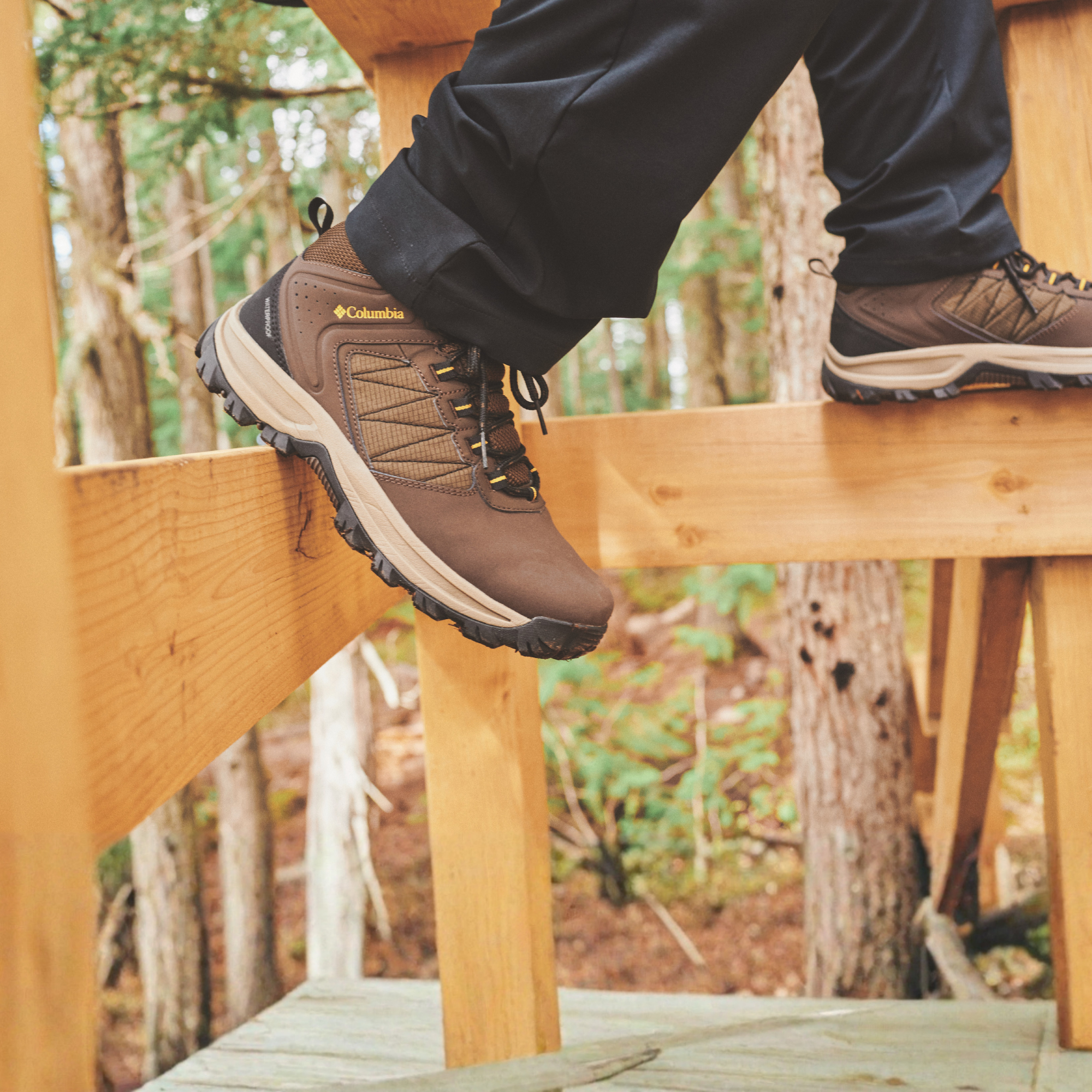 Columbia Men's Transverse Hike Waterproof Trail Boots (Cordovan/Golden Yellow)
