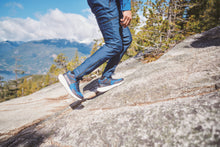 Load image into Gallery viewer, Columbia Men's Vast Canyon Softshell Trousers (Collegiate Navy)