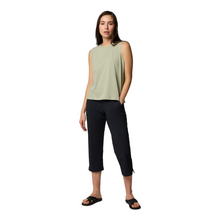 Load image into Gallery viewer, Columbia Women's All Seasons UPF50 Capri Trousers (Black)