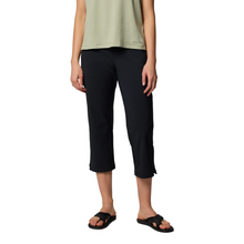 Load image into Gallery viewer, Columbia Women's All Seasons UPF50 Capri Trousers (Black)