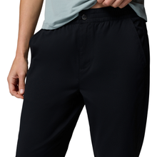 Load image into Gallery viewer, Columbia Women's Cedar Crest UPF50 Hiking Trousers (Black)