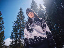 Load image into Gallery viewer, Columbia Women's Helvetia II Printed Cropped Half Snap Fleece Top (Shale Purple Sisters/Shale Purple)