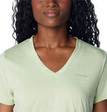 Load image into Gallery viewer, Columbia Women&#39;s Hike Short Sleeve V Neck Technical Tee (Sage Leaf Heather)
