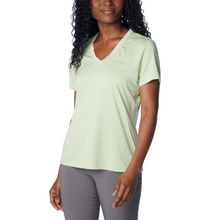 Load image into Gallery viewer, Columbia Women&#39;s Hike Short Sleeve V Neck Technical Tee (Sage Leaf Heather)
