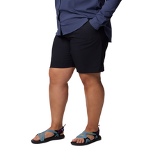 Load image into Gallery viewer, Columbia Women's Leslie Falls II Long Shorts (9in)(Black)