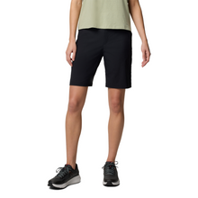 Load image into Gallery viewer, Columbia Women's Leslie Falls II Long Shorts (9in)(Black)