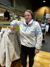 Load image into Gallery viewer, Craghoppers Women's Rosemary Overhead Half Snap Fleece Top (Sky Print)