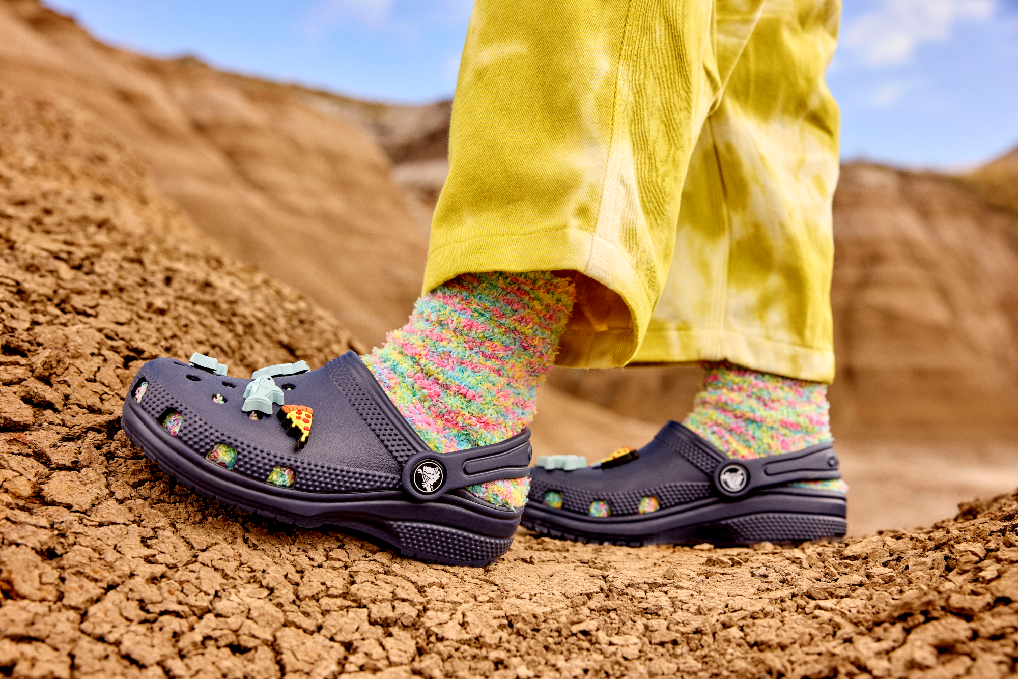 Crocs Classic Clogs - Junior (Navy)(Sizes C11-J4)