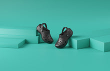 Load image into Gallery viewer, Crocs Classic Unisex Clogs (Black)
