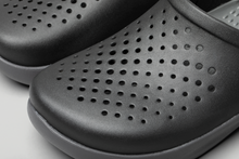 Load image into Gallery viewer, Crocs Unisex InMotion Clogs (Black)