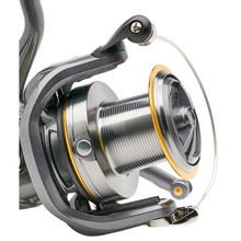 Load image into Gallery viewer, Daiwa Shorecast B 6000 Beachcaster Reel