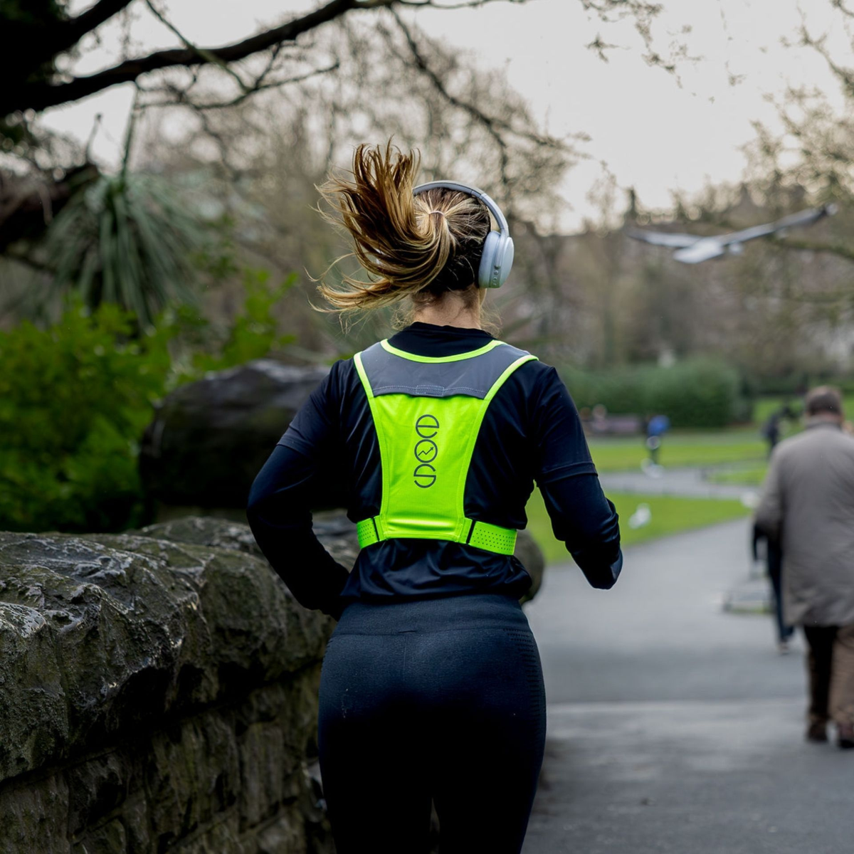 Eos Elite Unisex IllumiLight Hi-Vis Running Vest (Yellow)