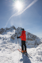 Load image into Gallery viewer, Helly Hansen Men's Kvitfjell Race Puffy HT Insulated Ski Jacket (Cherry Tomato)