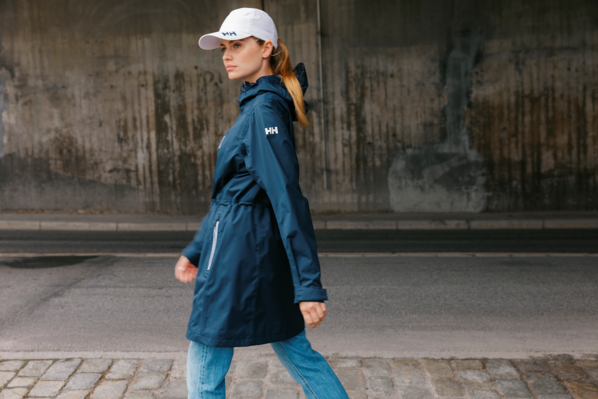 Helly Hansen Women's Westport 2L HT Waterproof Coat (Navy)