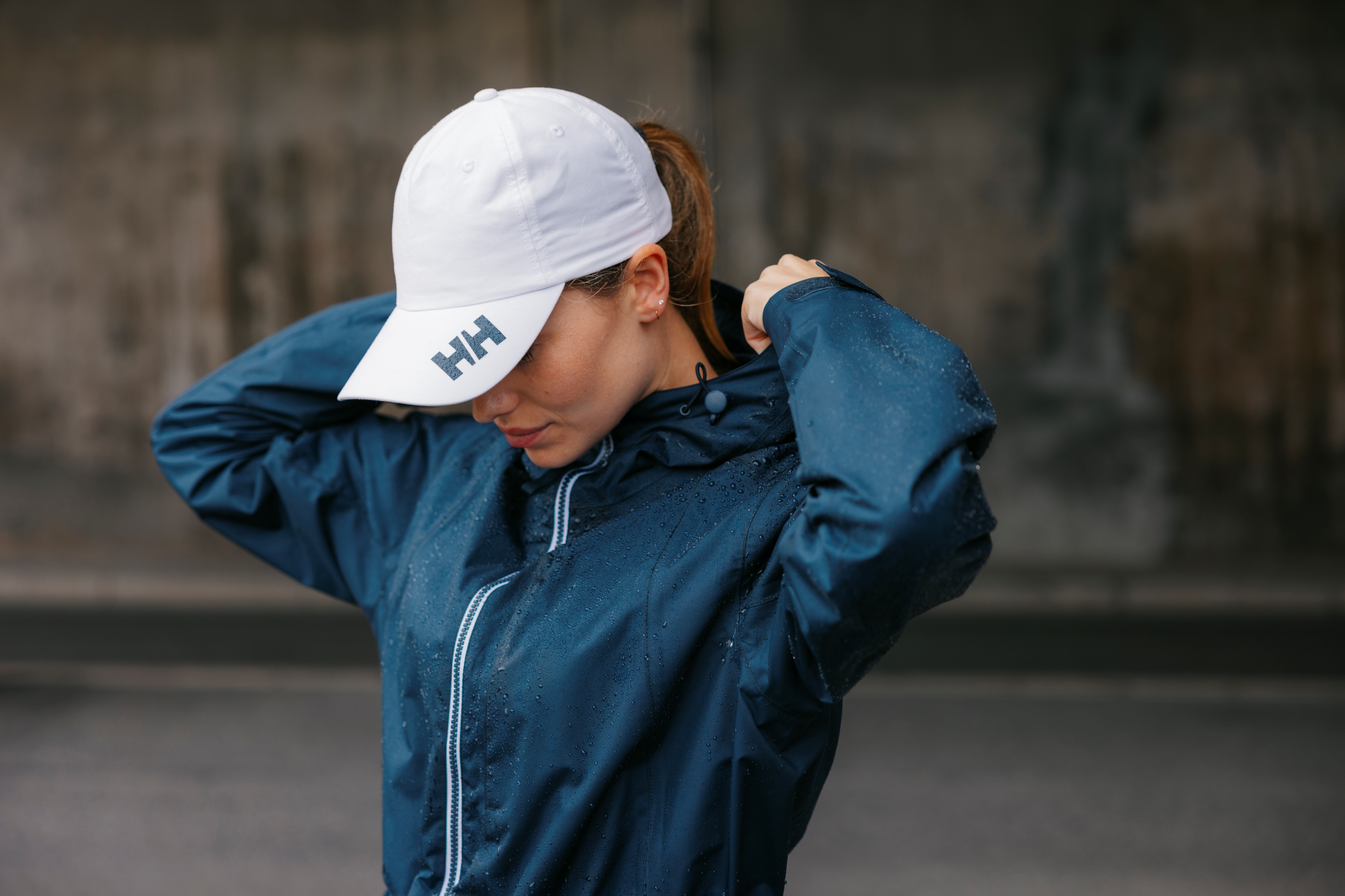 Helly Hansen Women's Westport 2L HT Waterproof Coat (Navy)