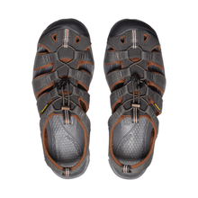 Load image into Gallery viewer, Keen Men's Clearwater CNX Closed Toe Sandals (Raven/Tortoise Shell)