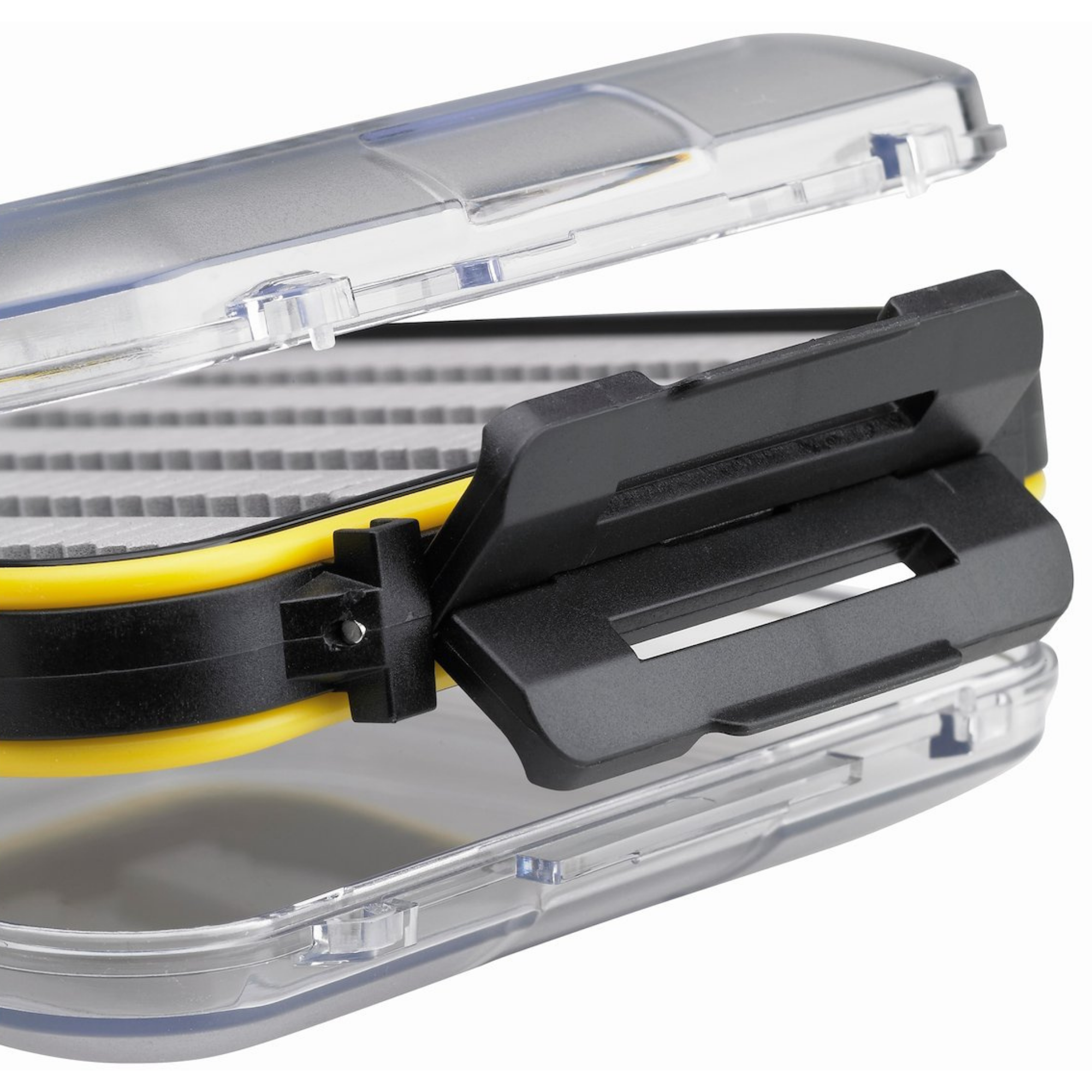 Kinetic Waterproof Fly Box Medium Clear G126-095-M