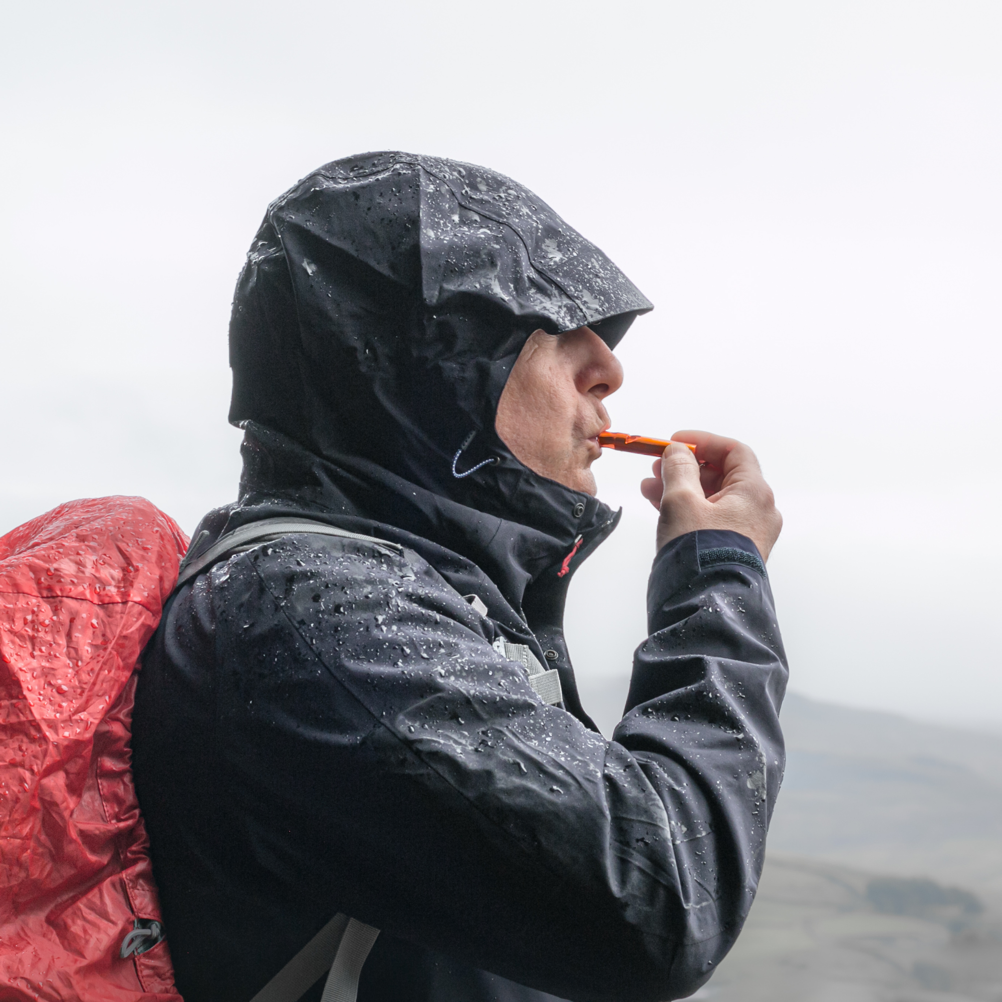 Lifesystems Mountain Whistle (Grey OR Orange)