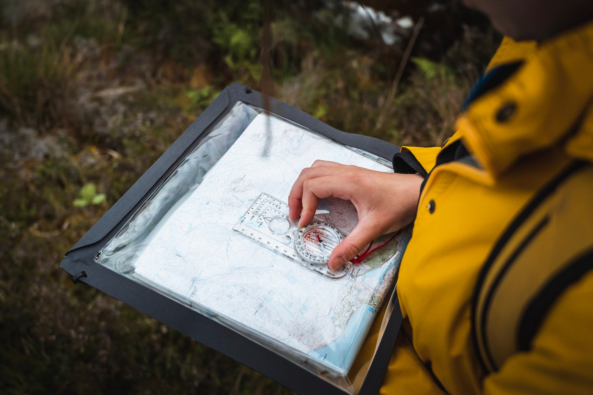 Lifeventure Waterproof IPX8 Map Case (Grey)