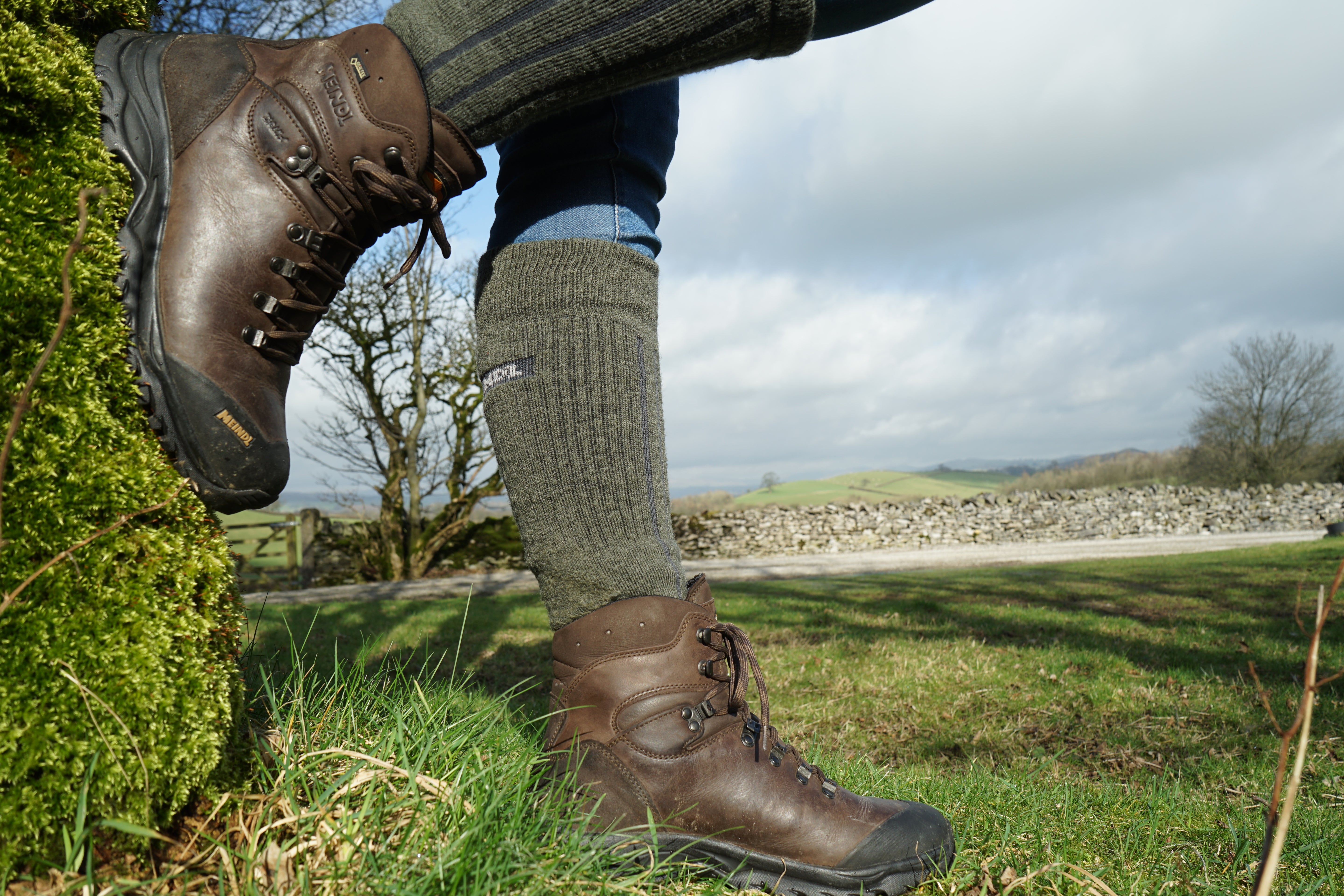 Meindl Men's Kansas Gore-Tex Hillwalking Boots (Old Loden)