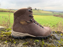 Load image into Gallery viewer, Meindl Men's Meran Gore-Tex Hillwalking Boots (Mahogany)