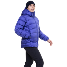 Load image into Gallery viewer, Mountain Equipment Women's Lightline 700 Fill Hooded Down Insulated Jacket (Clematis)