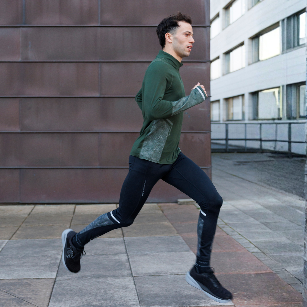 Ronhill Men's Tech Reflect Tights (Black/Reflect)
