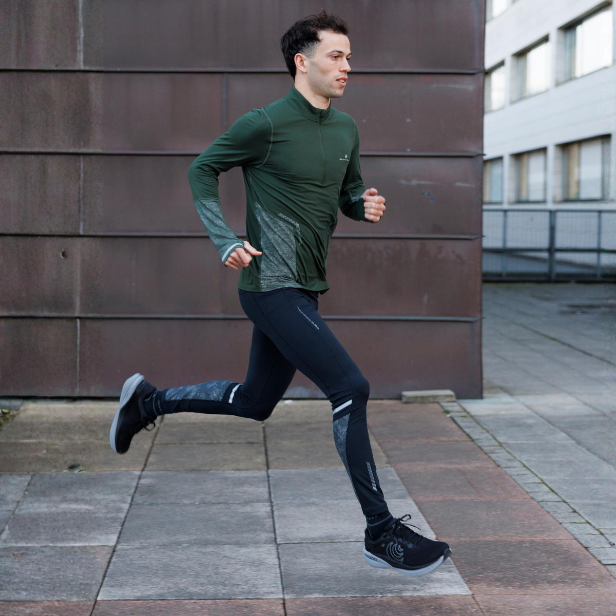 Ronhill Men's Tech Reflect Tights (Black/Reflect)