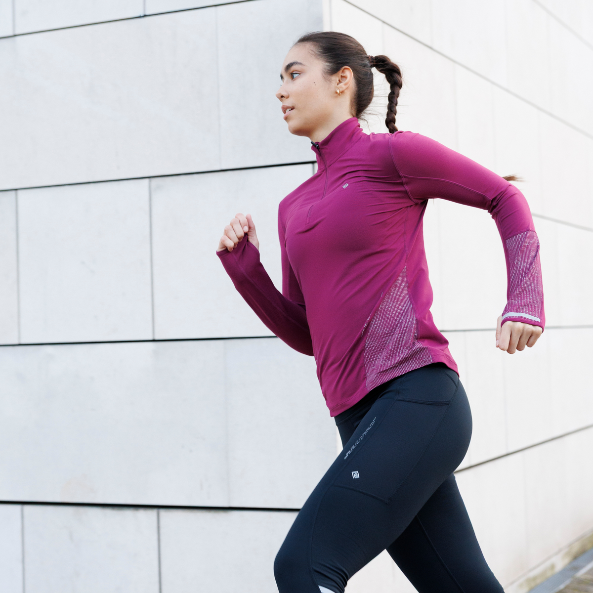 Ronhill Women's Tech Reflect Half Zip Base Layer Top (Blackcurrant/Reflect)