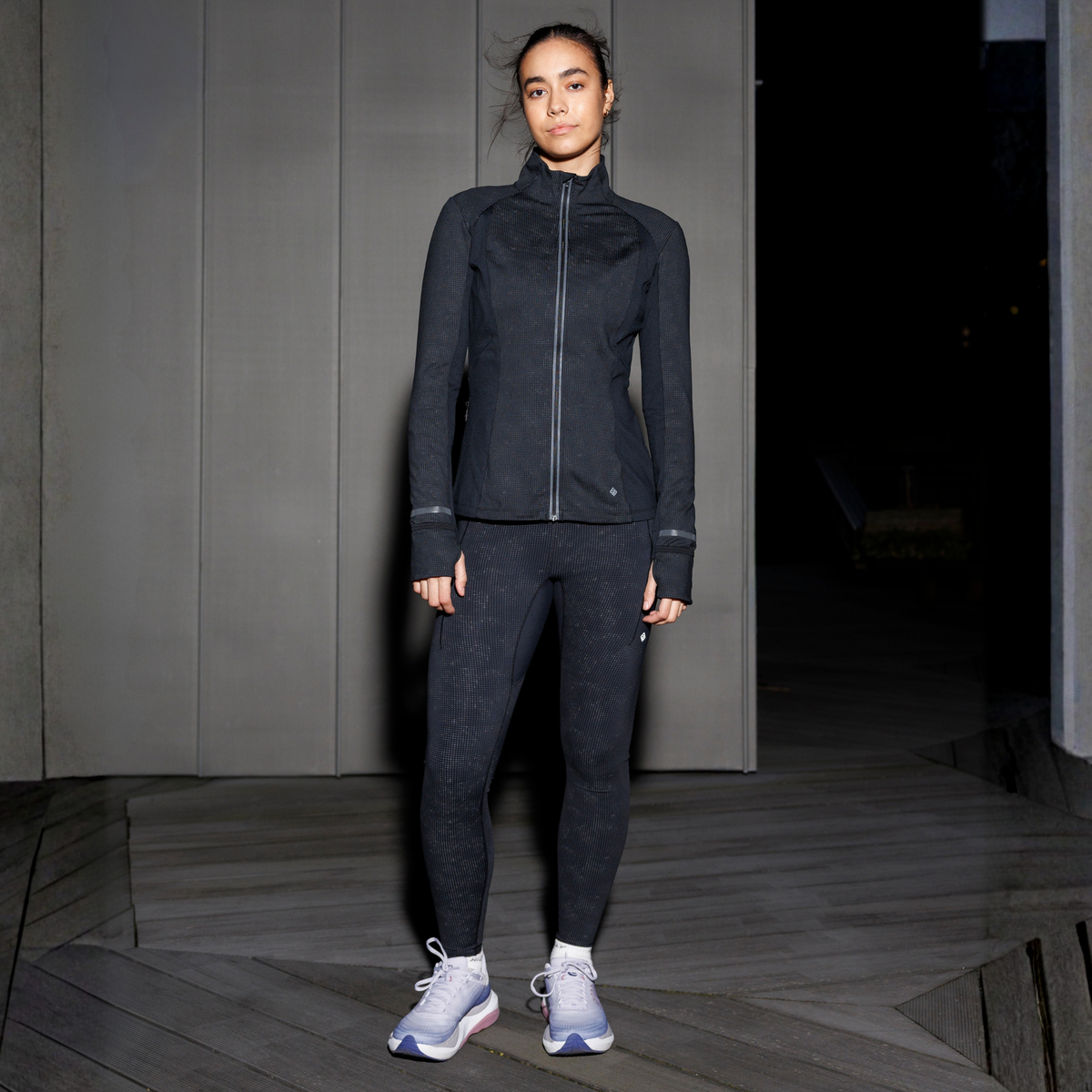 Ronhill Women's Tech Reflect Lux Jacket (Black/Reflect)