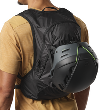 Load image into Gallery viewer, Salomon Cross 12L Daysack/Running Pack (Black)