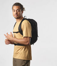 Load image into Gallery viewer, Salomon Trailblazer 10L Daysack (Black/Alloy)(One Size)