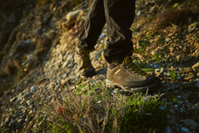 Load image into Gallery viewer, Scarpa Men's Mojito Trail Gore-Tex Trail Shoes (Titanium/Mustard)