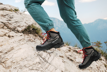 Load image into Gallery viewer, Scarpa Women's Rush Trek Light Vegan Gore-Tex Hillwalking Boots (Grey/Coral)