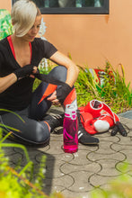 Load image into Gallery viewer, Sigg Total Colour Water Bottle (1L)(Berry)