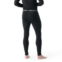Load image into Gallery viewer, Smartwool Men's Classic All-Season Merino 150 Base Layer Bottoms (Black)