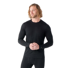 Load image into Gallery viewer, Smartwool Men&#39;s Classic All-Season Merino 150 Long Sleeve Base Layer Top (Black)
