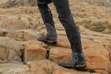 Load image into Gallery viewer, Trekmates Unisex Cuillin Gore-Tex Gaiter (Black)